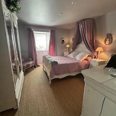 Prázdninový dům Du Chateau Du Marechal Fayolle *