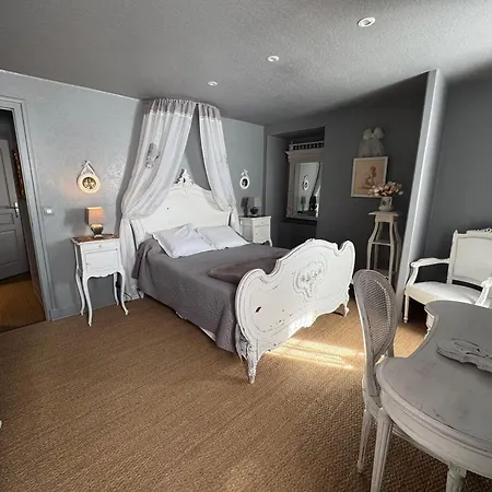 Du Chateau Du Marechal Fayolle Saint-Geneys-pres-Saint-Paulien